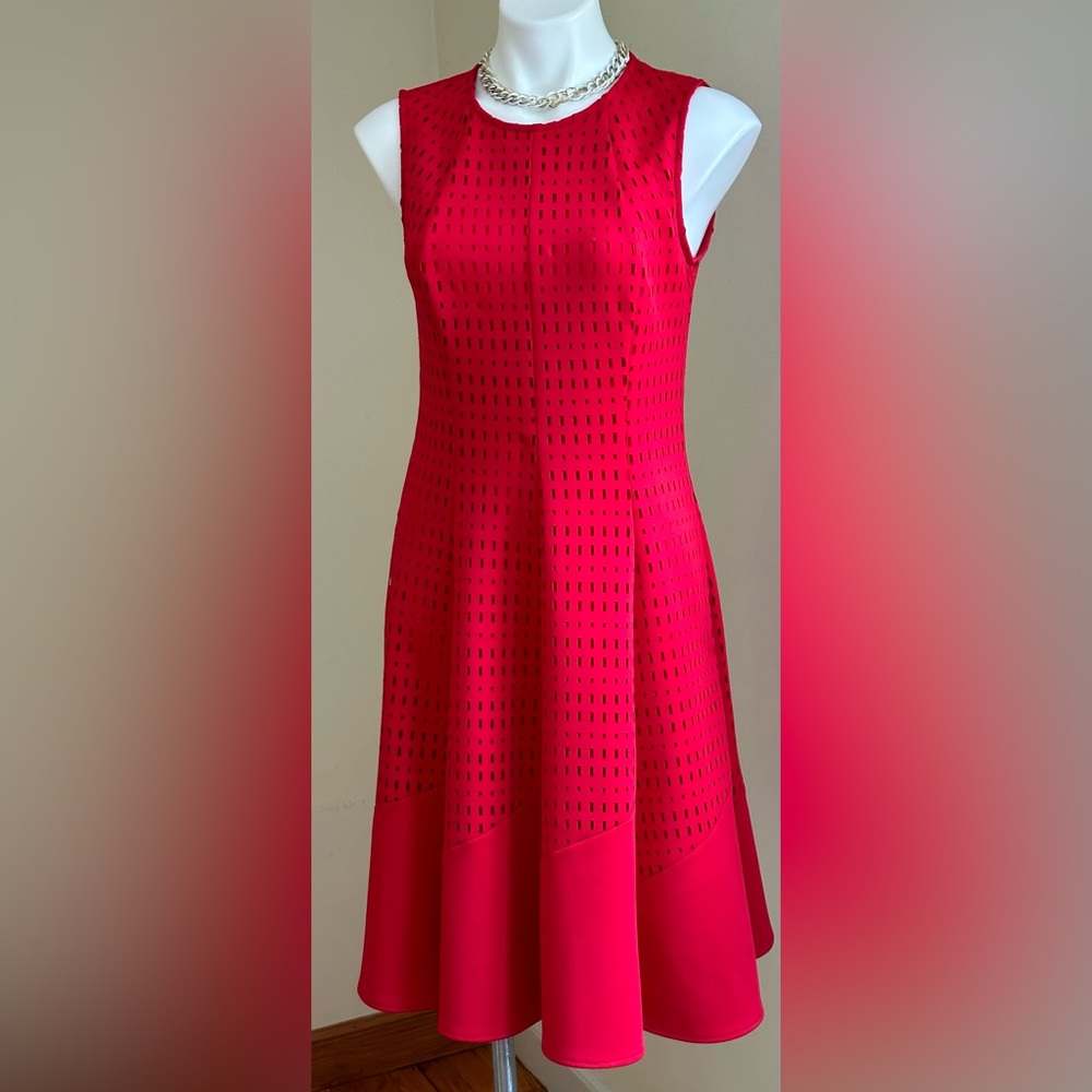 Joseph Ribkoff Limited Red Sleeveless Round Neck Cut Out Block Pattern SZ 6